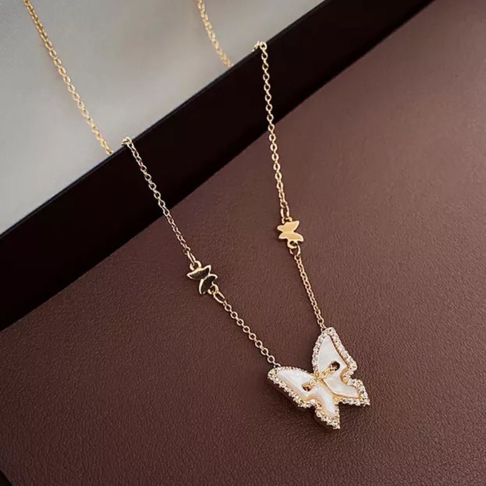 NEW 18K GOLD CLAVICLE NECKLACE, NICE NECKLACE, CUTE NECKLACE - Picture 6 of 7